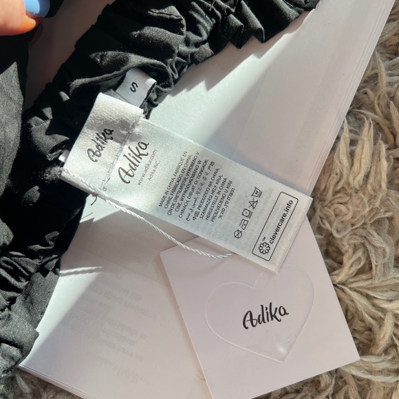 Adika / Edikted black tie front crop top - Picture 3 of 4